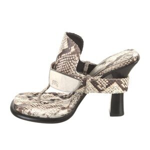 Burberry leather mules